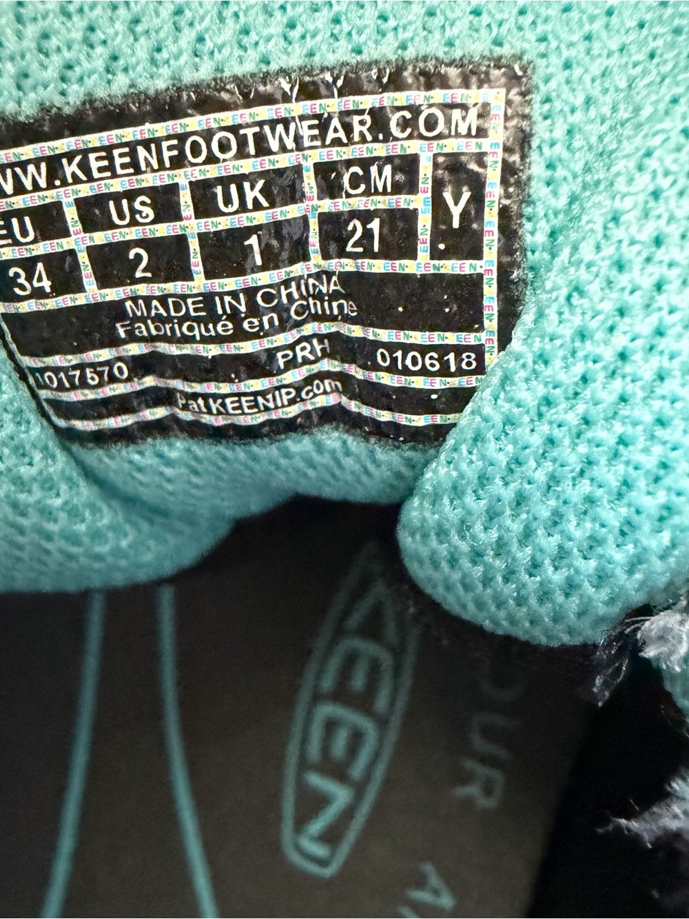 KEEN Chandler CNX waterproof hiking sneakers for girls size 2 - Picture 5 of 5